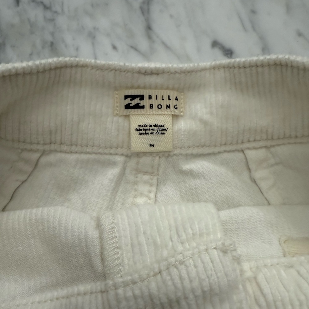 Billabong Free Fall Corduroy Shorts High Waisted Surf Beach White Size 24 NWT - Picture 6 of 9